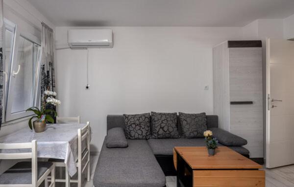 Apartment Sabina&Zoran Malinska Extérieur photo